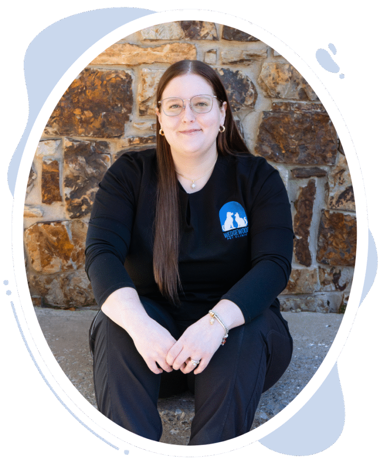 Wedgewood Staff member Carrie's headshot.