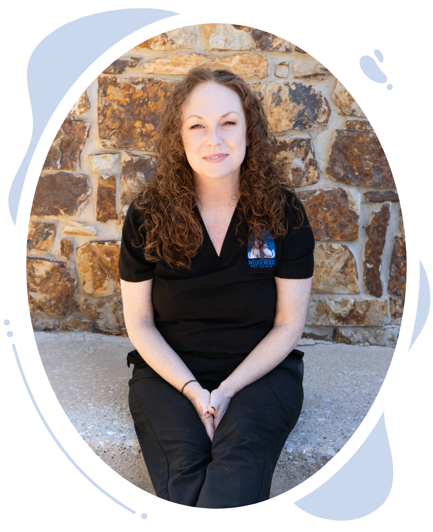 Wedgewood Staff member Kim's headshot.