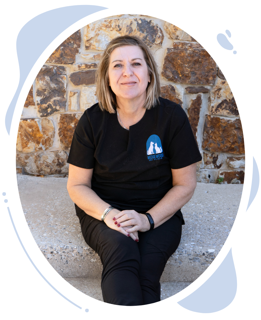 Wedgewood Staff member Nikki's headshot.